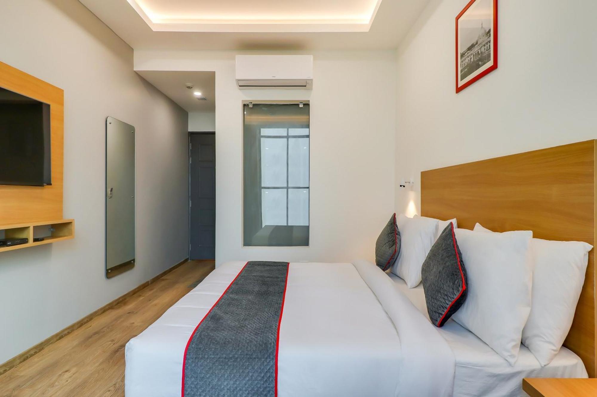 Super Townhouse Jashn Hotell Chinhat Exteriör bild